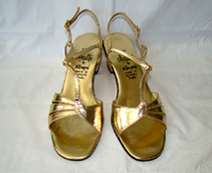 1970s gold amalfi shoes